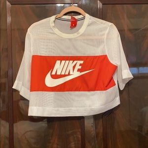 Nike cropped mesh tee